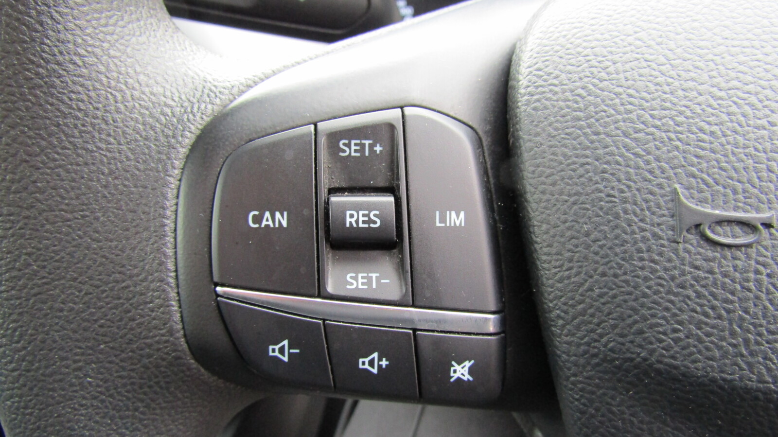 Ford Focus 1.5 EcoBlue Style Euro 6 (s/s) 5dr 2020 (69 Reg) - Image 24
