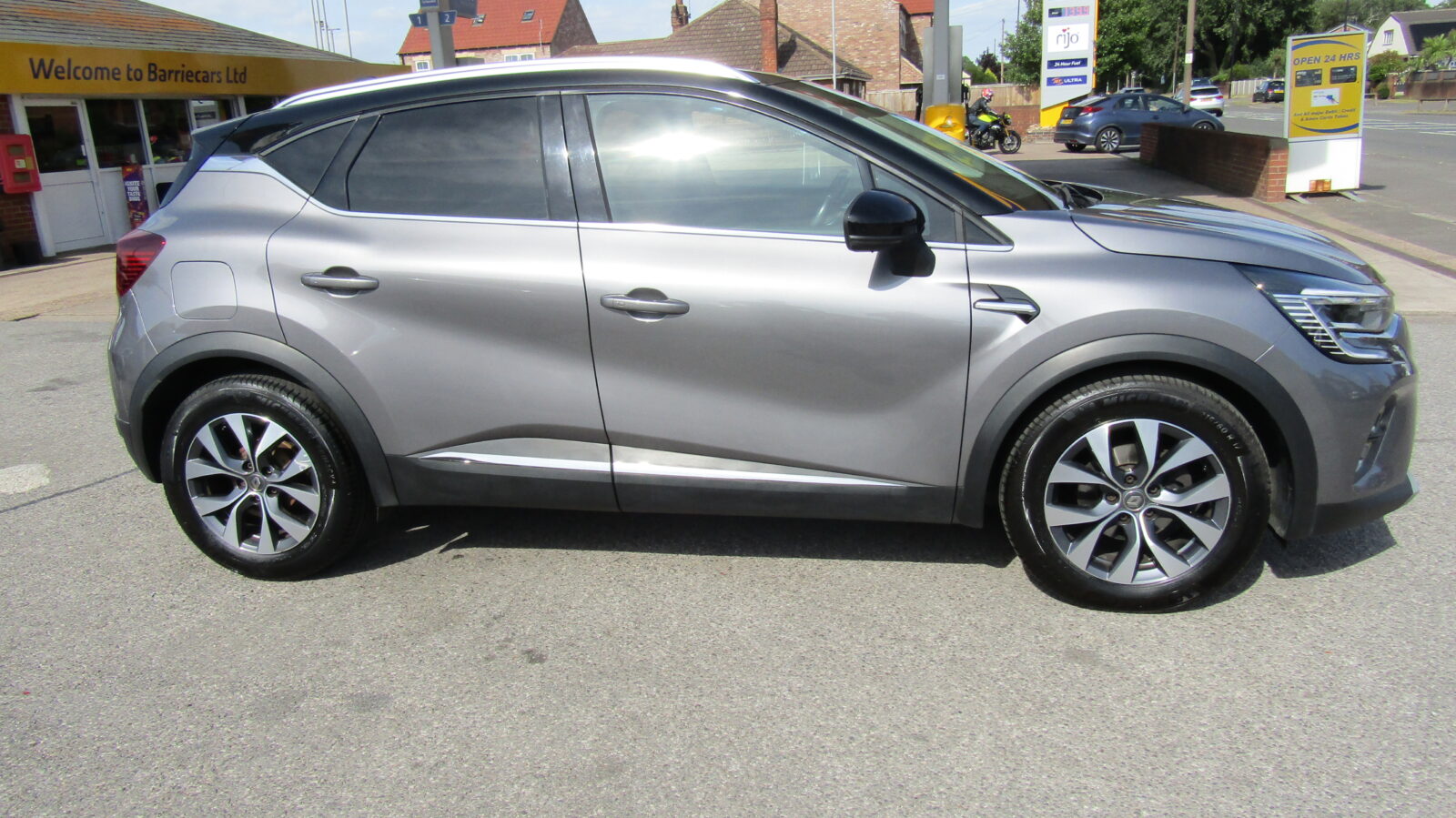 Renault Captur 1.3 TCe S Edition Euro 6 (s/s) 5dr - Image 23
