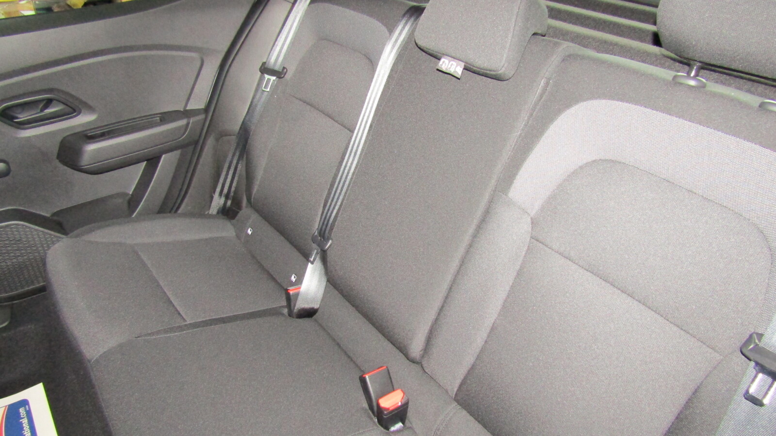 Dacia Sandero 1.0 TCe Essential Euro 6 (s/s) 5dr - Image 21