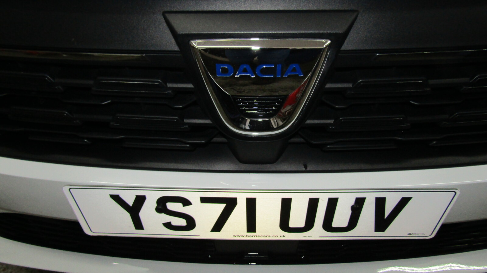 Dacia Sandero 1.0 TCe Essential Euro 6 (s/s) 5dr - Image 24
