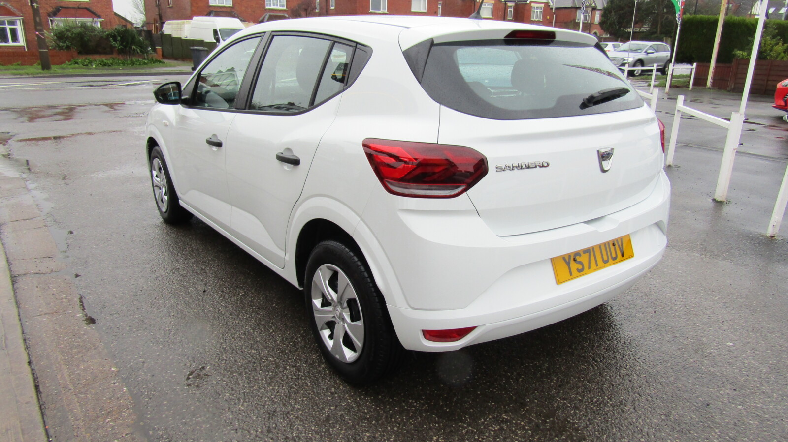 Dacia Sandero 1.0 TCe Essential Euro 6 (s/s) 5dr - Image 5