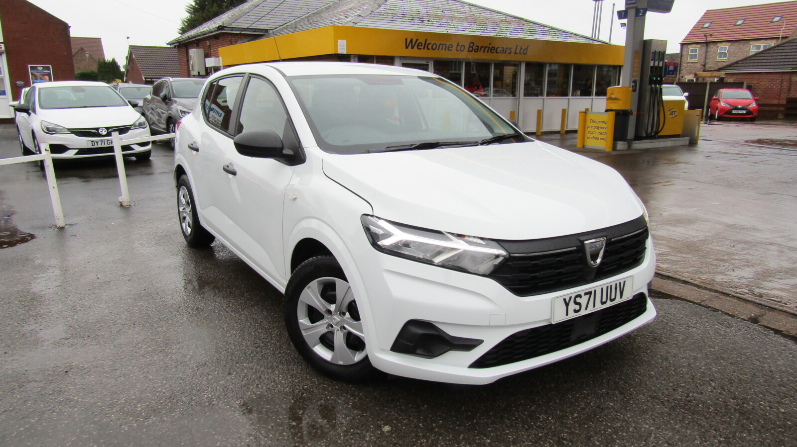 Dacia Sandero 1.0 TCe Essential Euro 6 (s/s) 5dr - Image 2