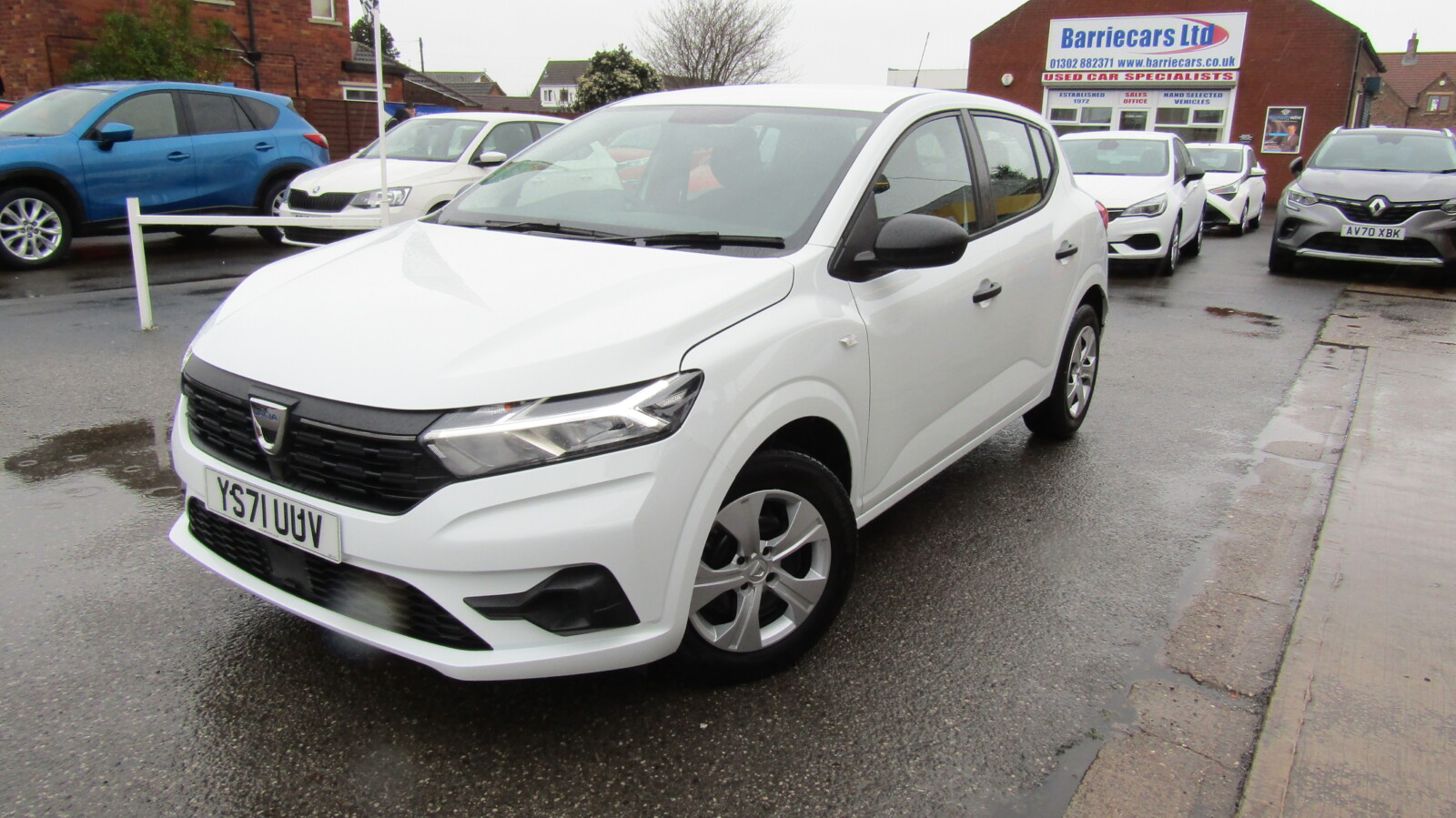 Dacia Sandero 1.0 TCe Essential Euro 6 (s/s) 5dr - Image 4