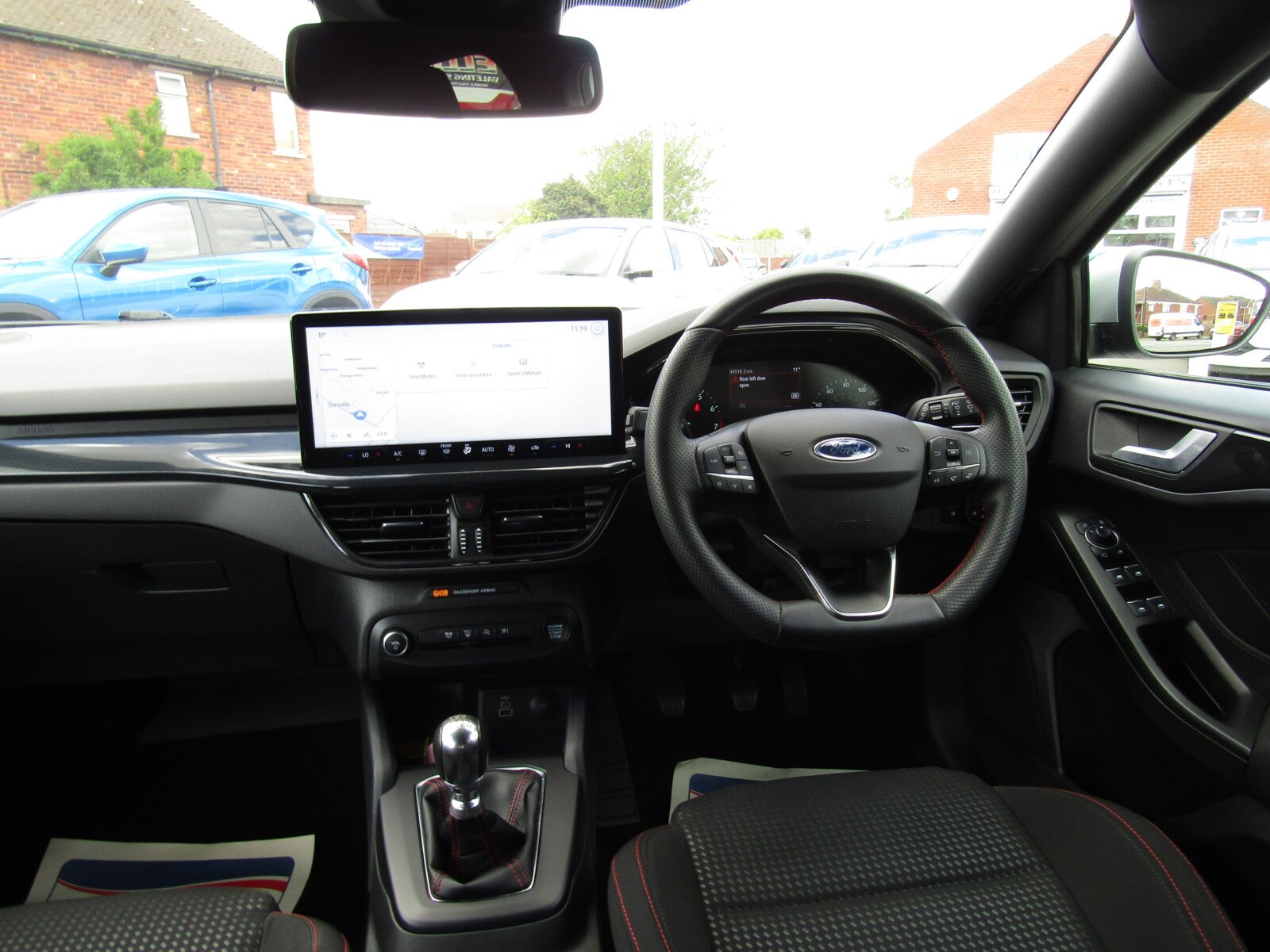 Ford Focus 1.0T EcoBoost MHEV ST-Line Euro 6 (s/s) 5dr - Image 11