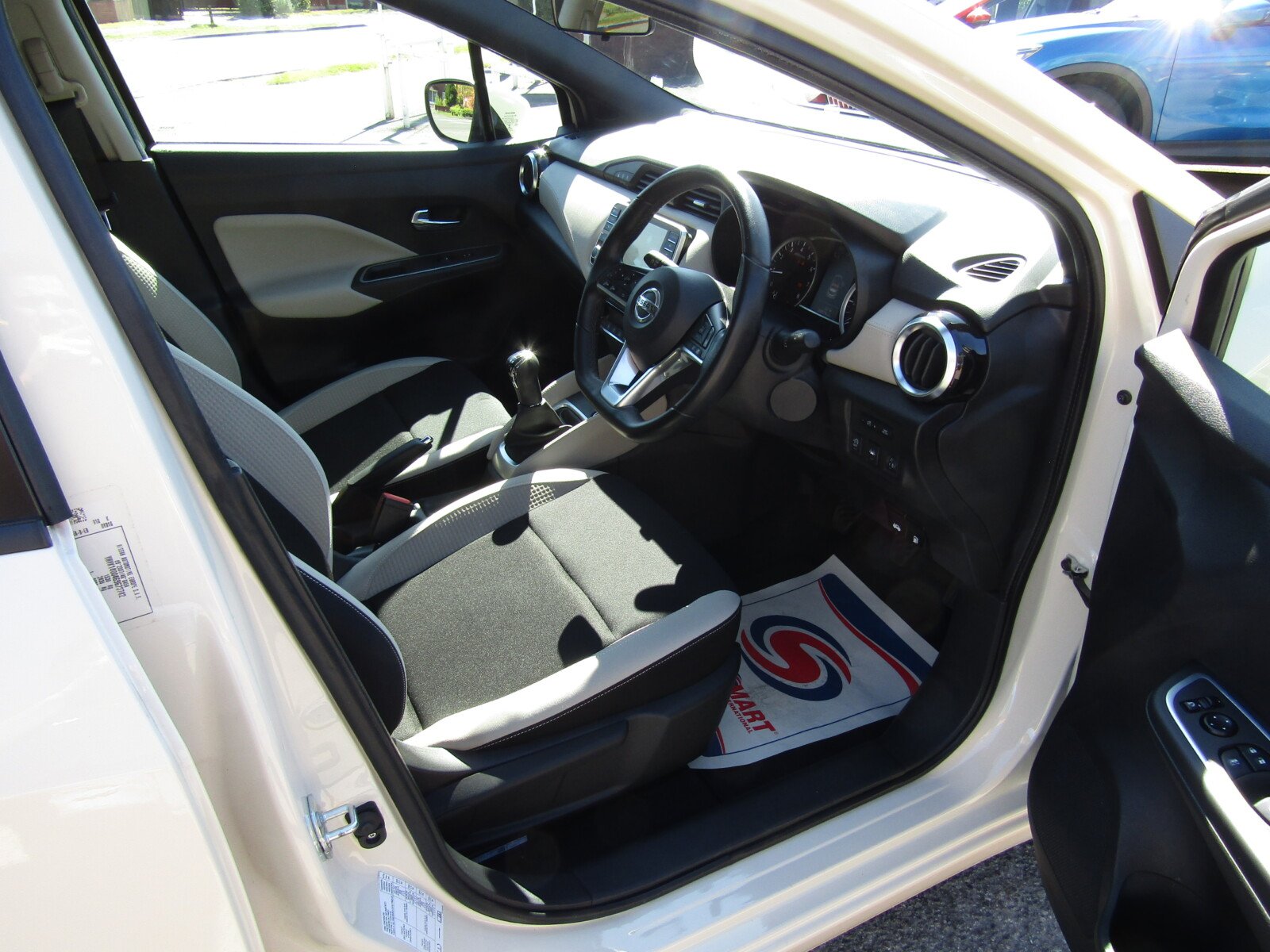 Nissan Micra 1.0 IG-T Tekna Euro 6 (s/s) 5dr - Image 22