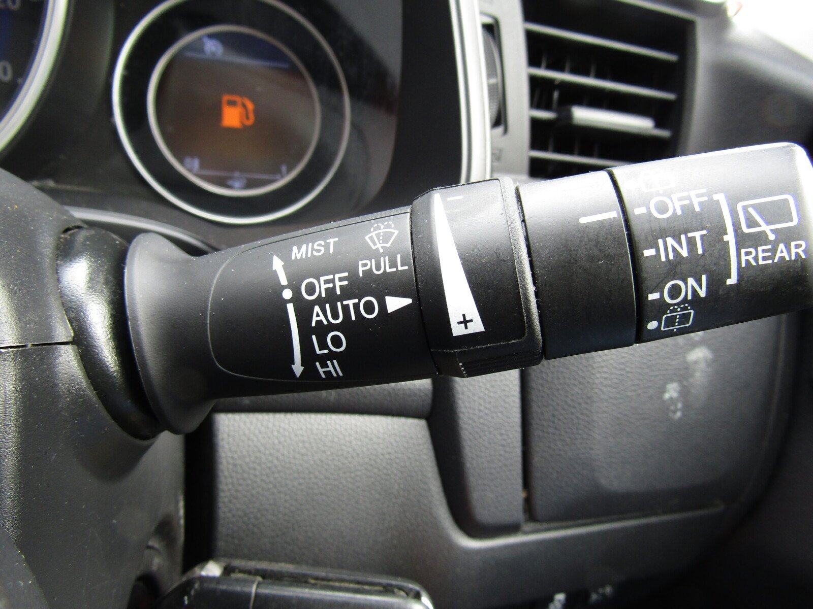 Honda Jazz 1.3 i-VTEC S Euro 6 (s/s) 5dr - Image 35