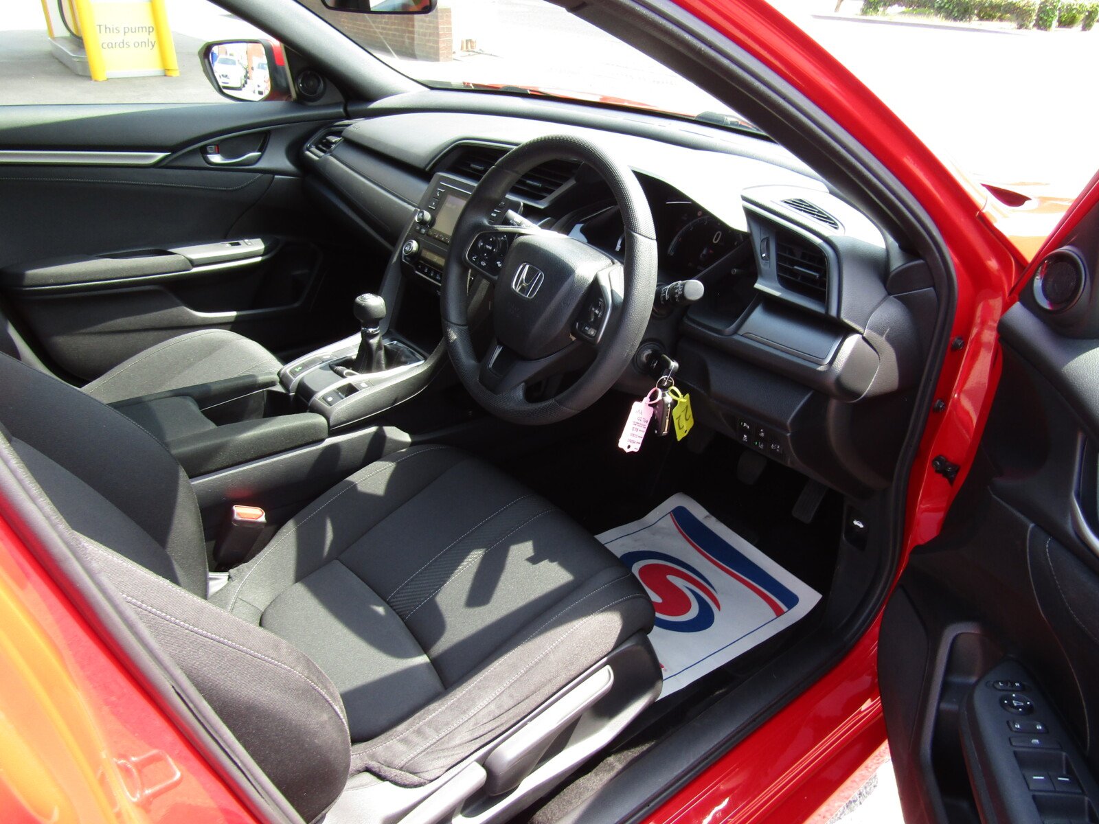 Honda Civic 1.0 VTEC Turbo SE Euro 6 (s/s) 5dr - Image 13