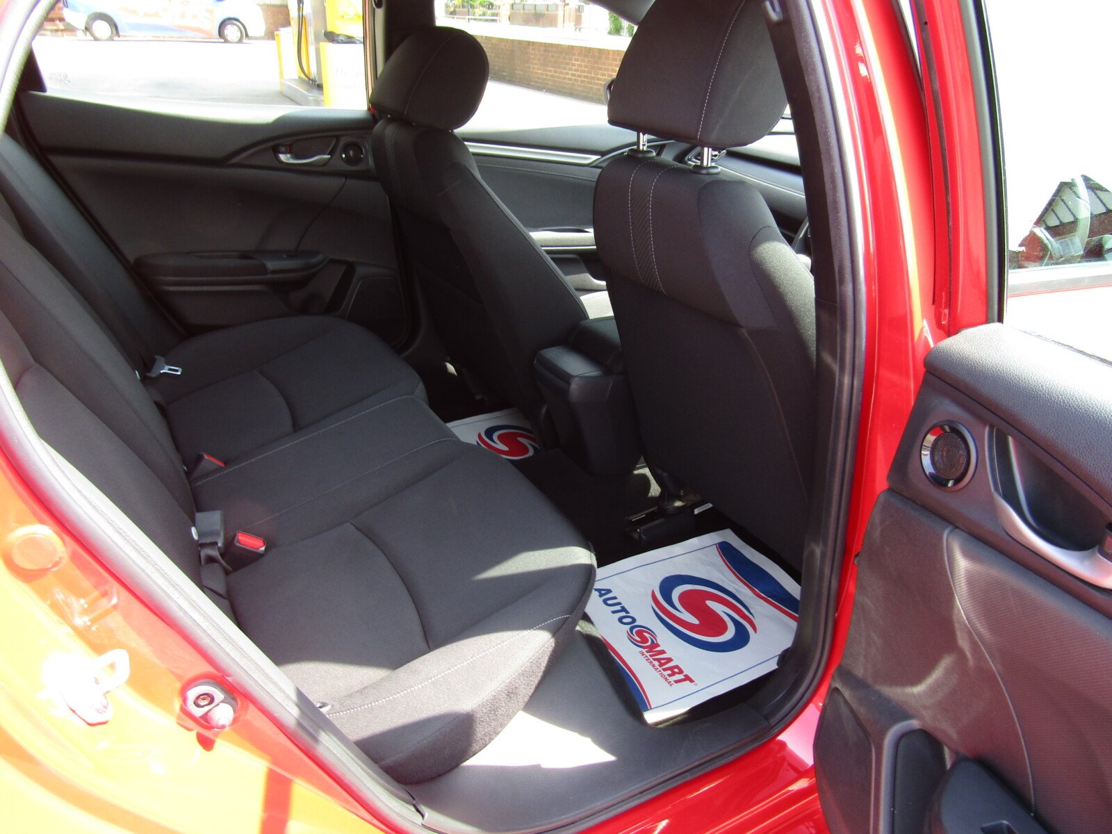 Honda Civic 1.0 VTEC Turbo SE Euro 6 (s/s) 5dr - Image 14