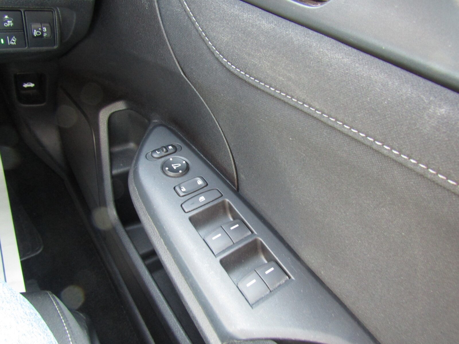 Honda Civic 1.0 VTEC Turbo SE Euro 6 (s/s) 5dr - Image 25
