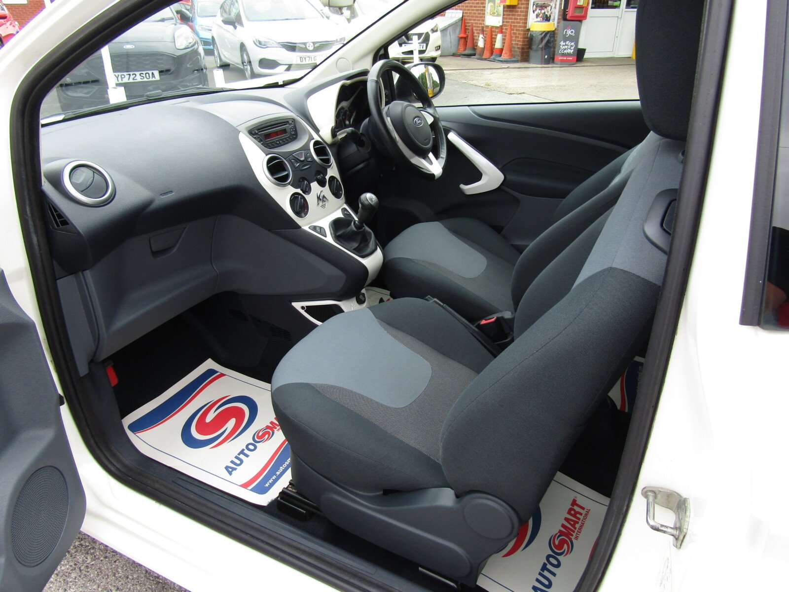 Ford Ka 1.2 Zetec Euro 5 (s/s) 3dr 2012 (62 Reg) - Image 11