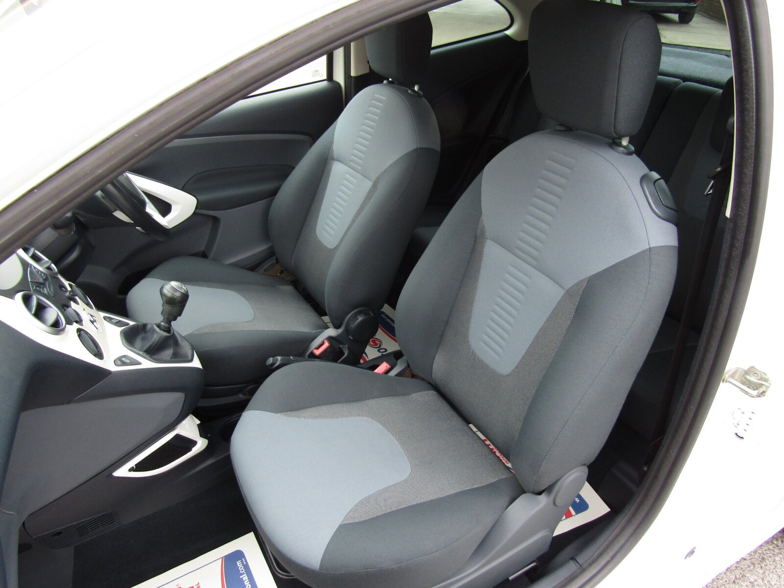 Ford Ka 1.2 Zetec Euro 5 (s/s) 3dr 2012 (62 Reg) - Image 10