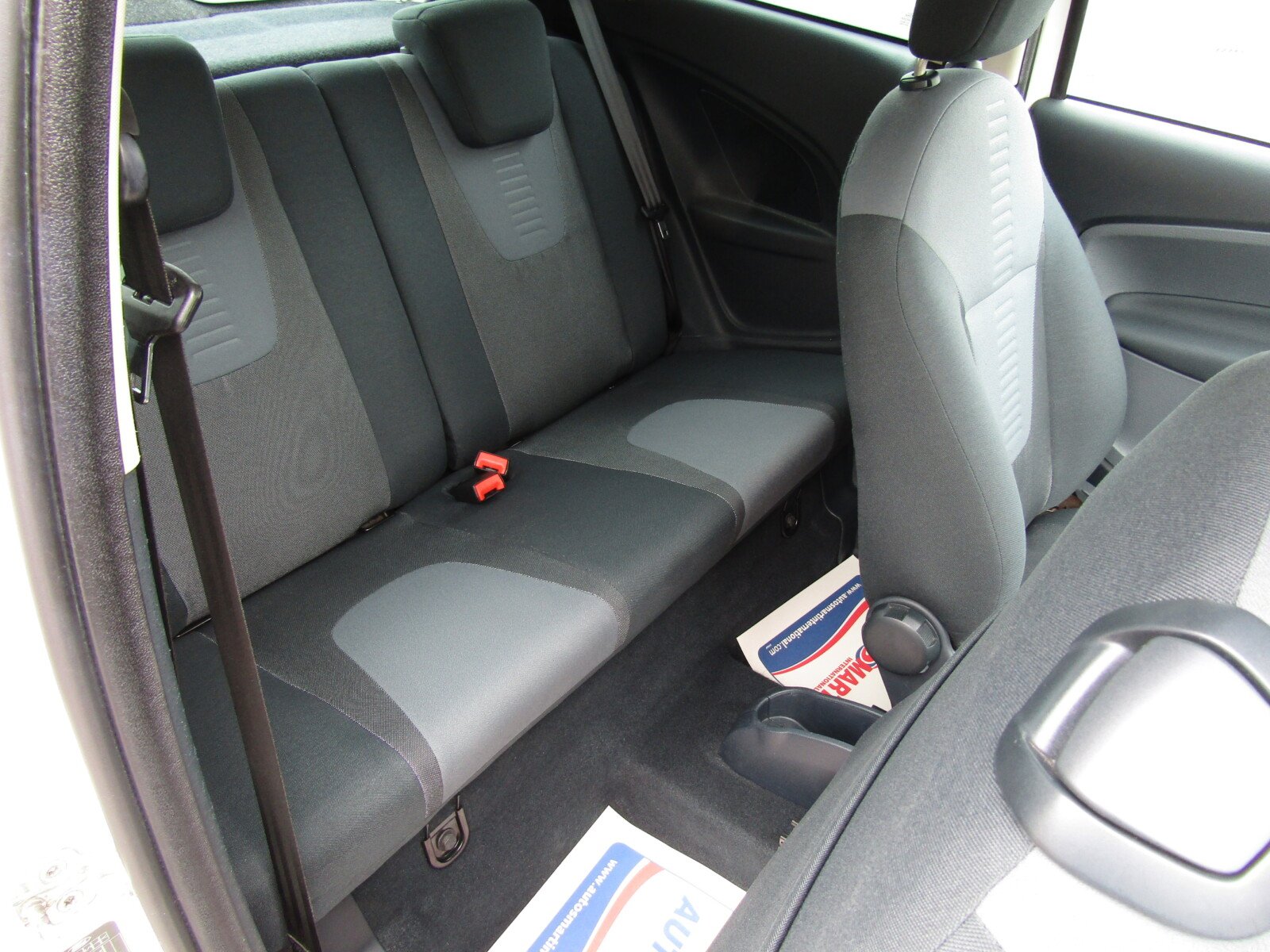 Ford Ka 1.2 Zetec Euro 5 (s/s) 3dr 2012 (62 Reg) - Image 9
