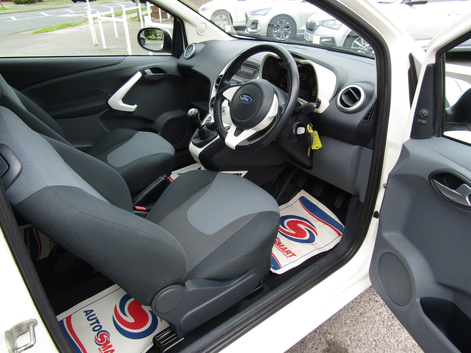 Ford Ka 1.2 Zetec Euro 5 (s/s) 3dr 2012 (62 Reg) - Image 8