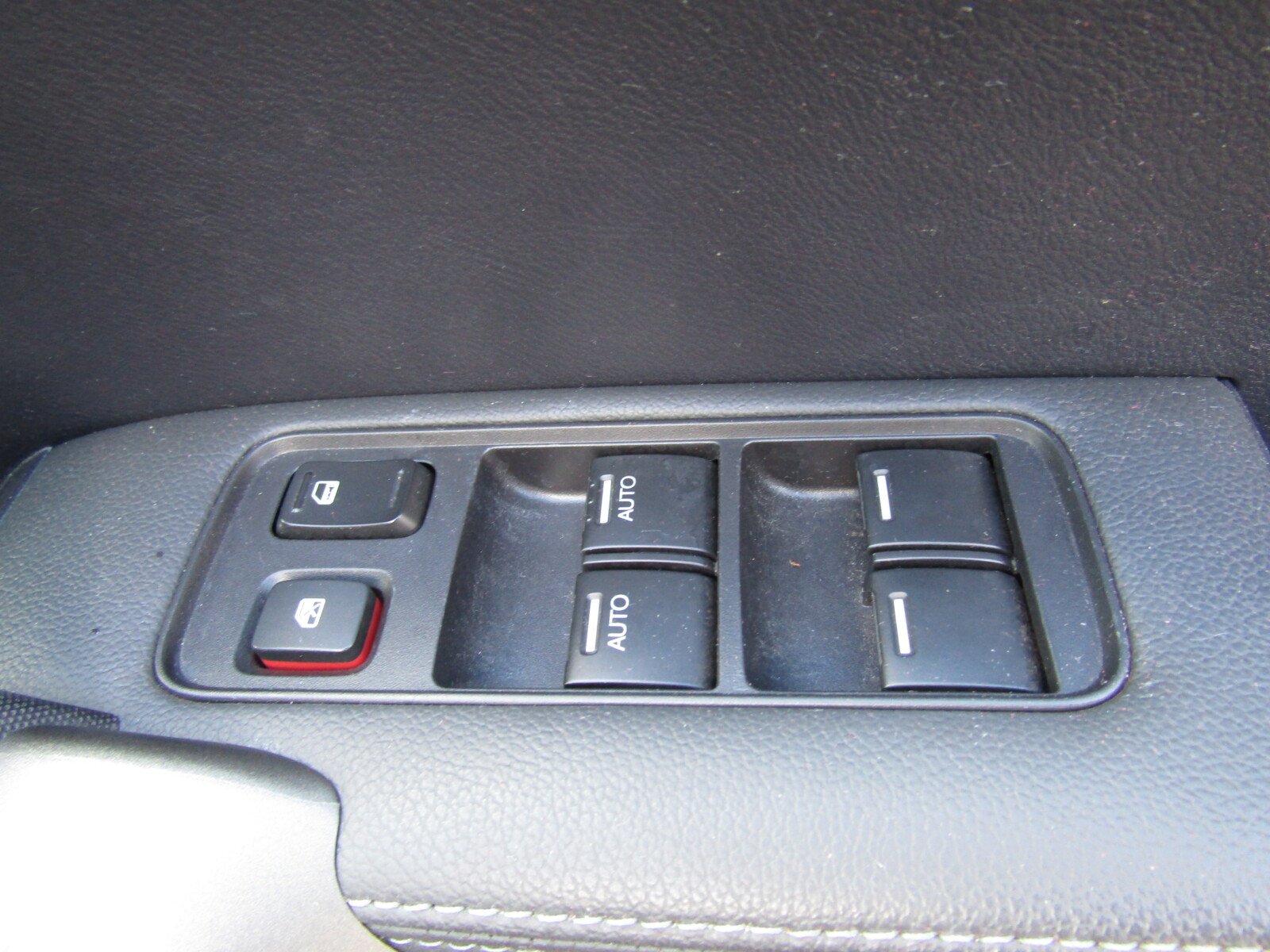 Honda CR-V 2.0 i-VTEC ES 4WD Euro 5 5dr - Image 18