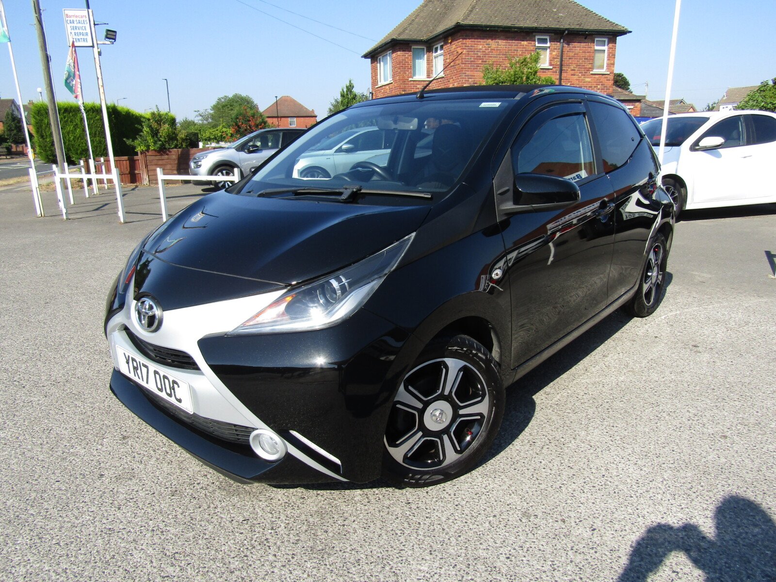 Toyota AYGO 1.0 VVT-i x-clusiv3 Hatchback 5dr Petrol Manual Euro 6 (68 ps) 2017 (17 Reg) - Image 3