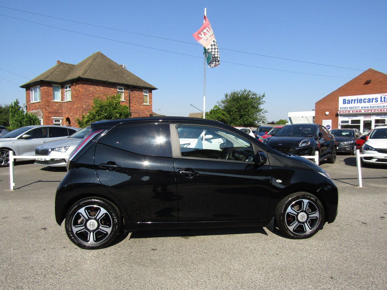Toyota AYGO 1.0 VVT-i x-clusiv3 Hatchback 5dr Petrol Manual Euro 6 (68 ps) 2017 (17 Reg) - Image 6
