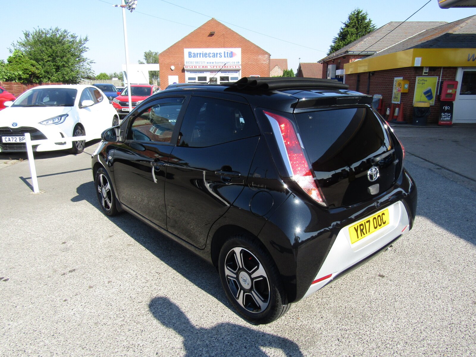 Toyota AYGO 1.0 VVT-i x-clusiv3 Hatchback 5dr Petrol Manual Euro 6 (68 ps) 2017 (17 Reg) - Image 9