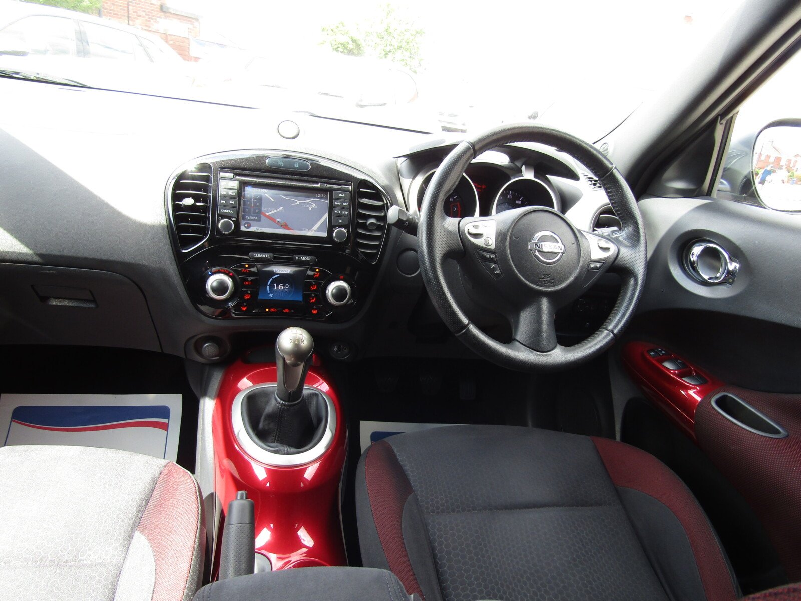 Nissan Juke 1.6 Acenta Premium Euro 5 (s/s) 5dr 2013 (13 Reg) - Image 12