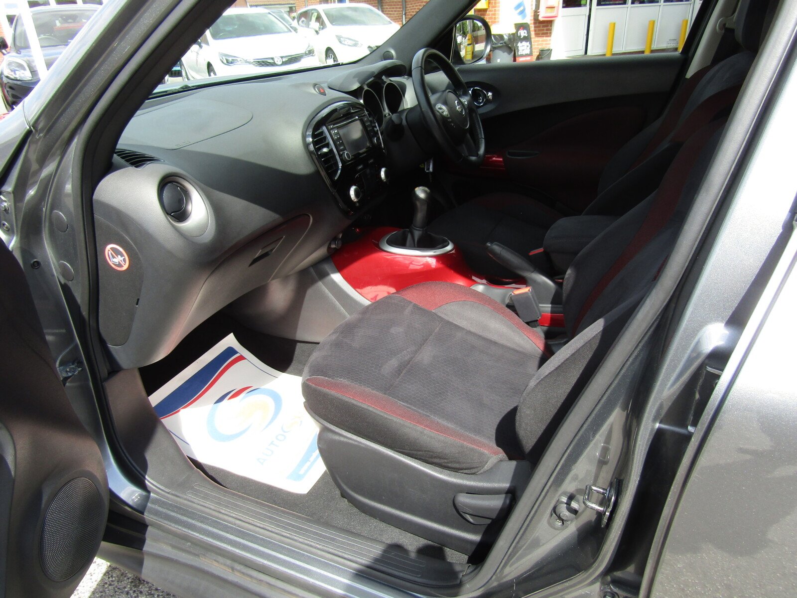 Nissan Juke 1.6 Acenta Premium Euro 5 (s/s) 5dr 2013 (13 Reg) - Image 13