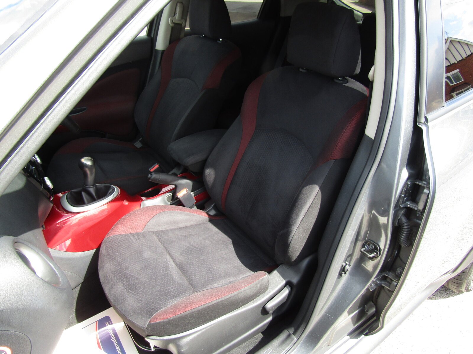 Nissan Juke 1.6 Acenta Premium Euro 5 (s/s) 5dr 2013 (13 Reg) - Image 14