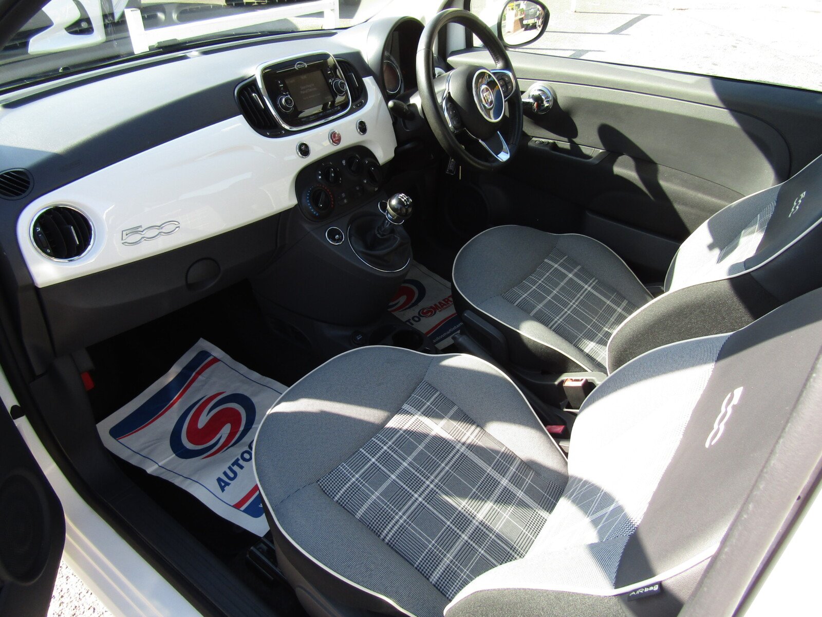 Fiat 500 1.2 Lounge Euro 6 (s/s) 3dr 2016 (65 Reg) Driving Trust Since 1972 - Image 27