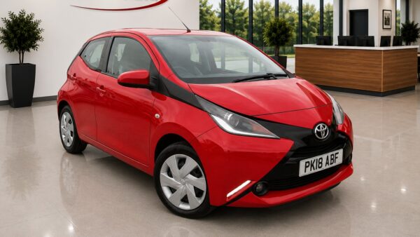 Toyota AYGO 1.0 VVT-i x-play Euro 6 5dr Driving Trust Since 1972