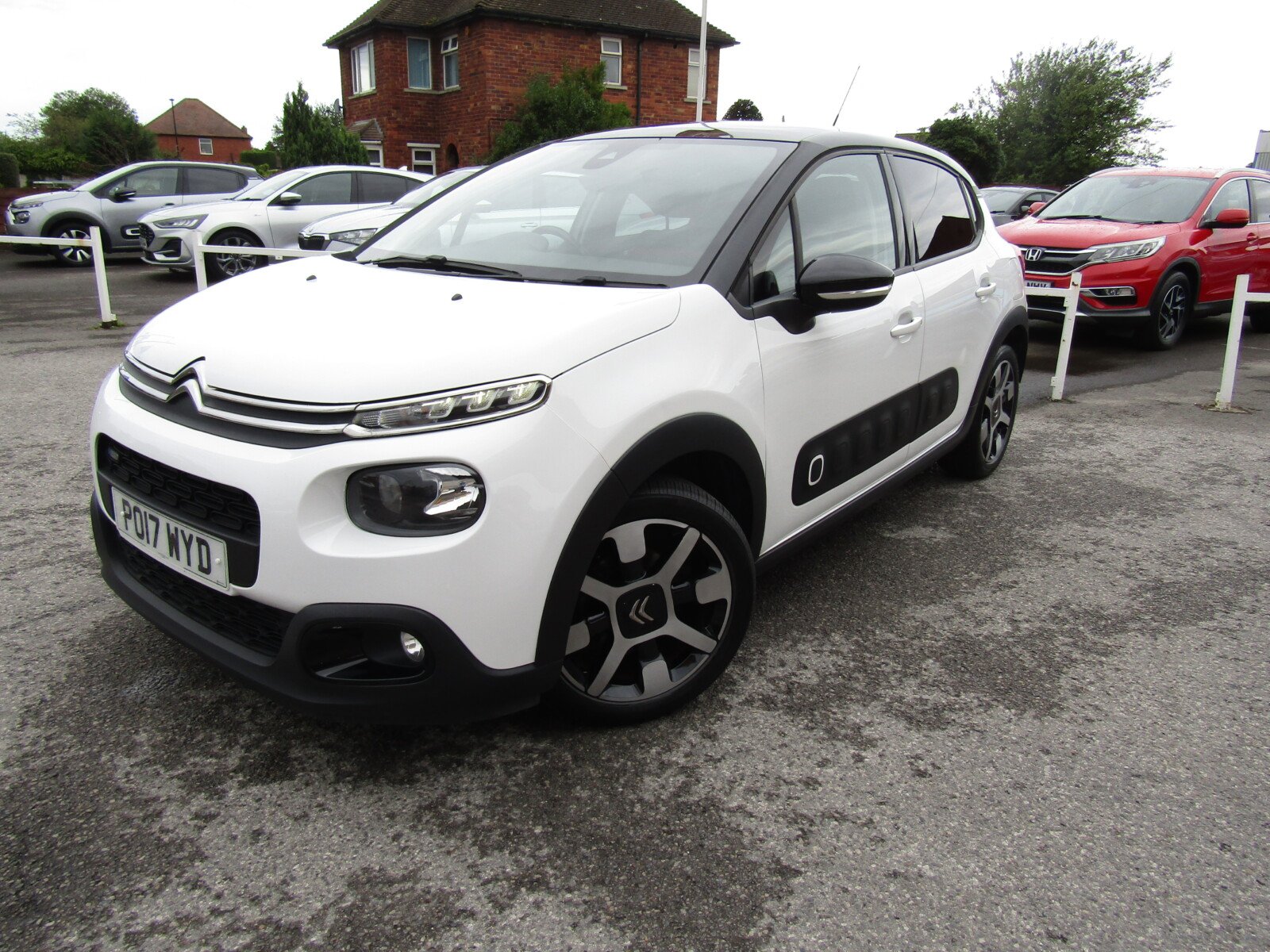 Citroen C3 1.2 PureTech Flair Euro 6 5dr Driving Trust Since 1972 - Image 2