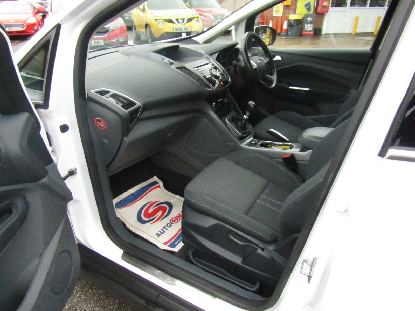 Ford C-Max 1.6 TDCi Titanium Euro 5 5dr 2015 (15 Reg) - Image 14