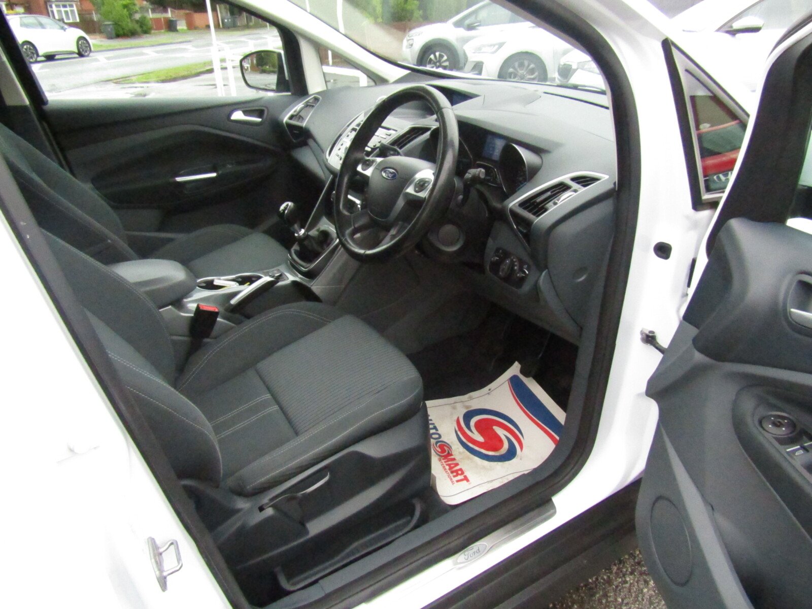 Ford C-Max 1.6 TDCi Titanium Euro 5 5dr 2015 (15 Reg) - Image 17